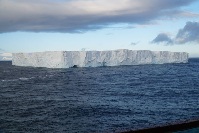 Iceberg-3.jpg