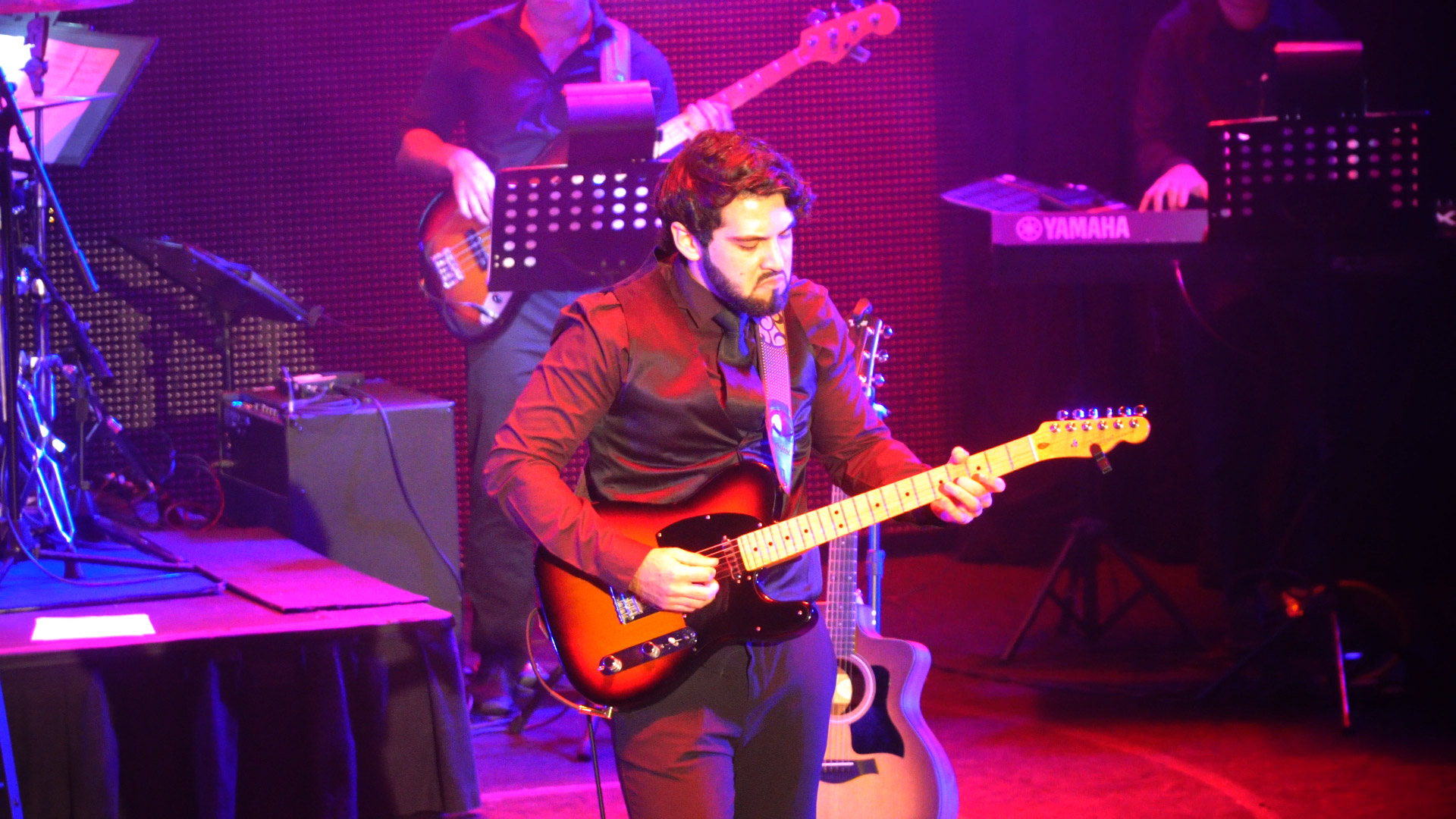 Emilio Valle Rocks the Amsterdam Main Stage