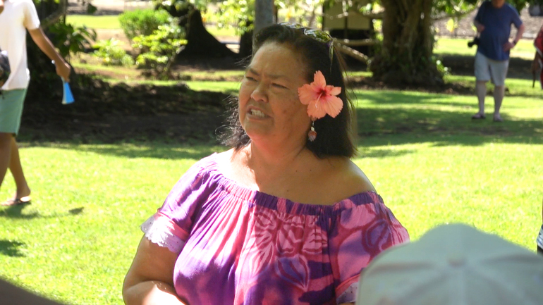 Maria explained the interesting features of the Marae during our visit to Taputapuatea