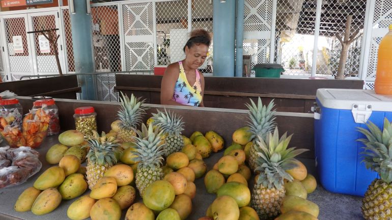 Fruit-Stand-A-770.jpg