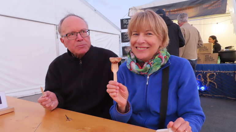 Sea-Urchin-tasting.jpg