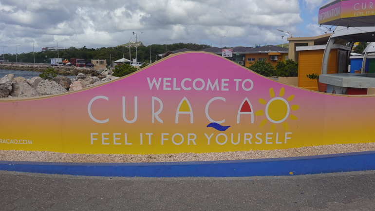 curacao-sign-2.jpg