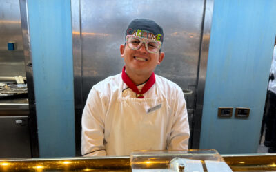 CABIN CRAWL AND CAKE ME AWAY